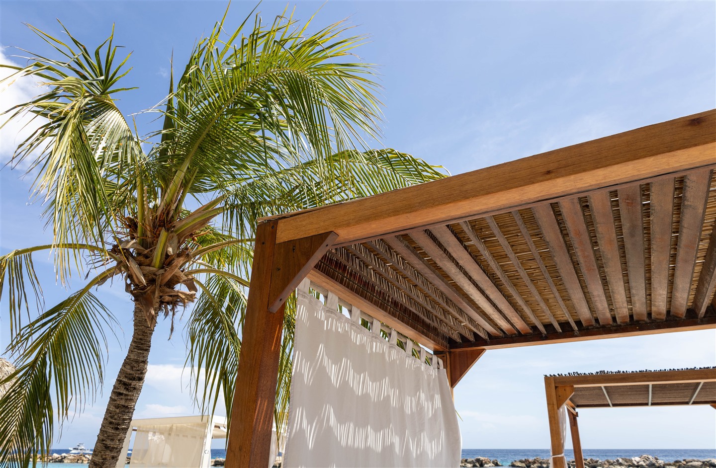 mambo-beach-curaçao-2.jpg